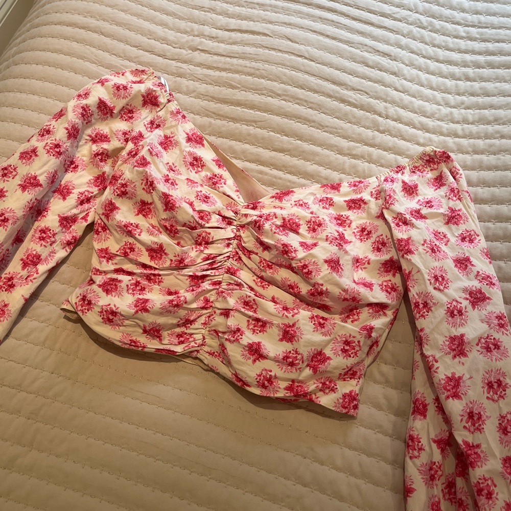 Zara Floral Long Sleeve Ruched Crop Top Floral Pink and Cream Size Medium